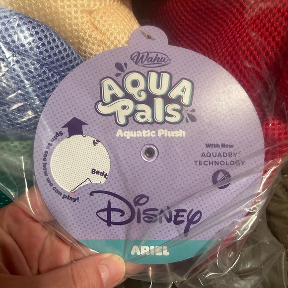 Wahu Aqua Pals Disney Classic Ariel Plush Water Toy - Picture 6 of 7